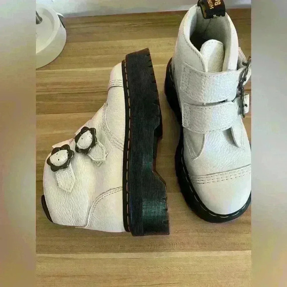 DEVON FLOWER BUCKLE LEATHER PLATFORM BOOTS dr marten’s - Picture 9 of 10